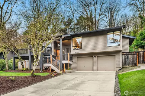 6700 81st Ave SE, Mercer Island, WA 98040