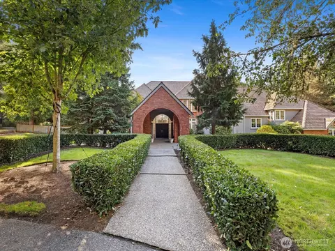 20421 NE 66th Ct, Redmond, WA 98053