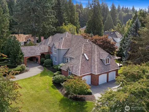 20421 NE 66th Ct, Redmond, WA 98053