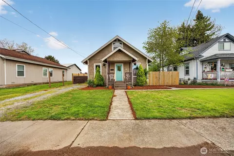 1203 W Main St, Centralia, WA 98531