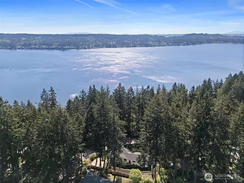 111 Point Fosdick Cir NW, Gig Harbor, WA 98335