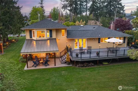 1943 Lake Crest Dr, Bellingham, WA 98229