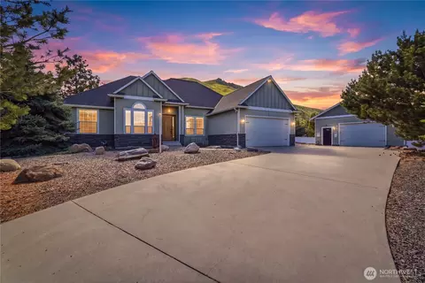 308 Kray Ike Ct, Wenatchee, WA 98801