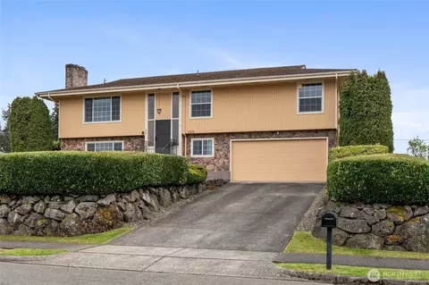 1902 E 60th St, Tacoma, WA 98404