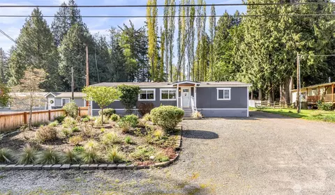 8633 Harbor Dr, Blaine, WA 98230