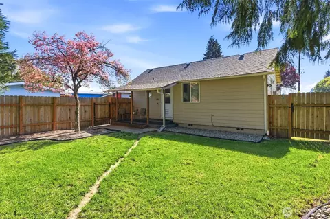 2016 42nd Ave, Longview, WA 98632