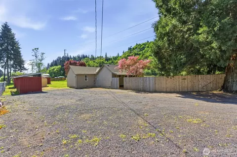 Exterior - 2016 42nd Ave, Longview, WA 98632 photo 5 of 11