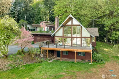 731 Carnine Rd, Castle Rock, WA 98611
