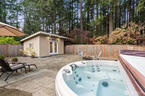 7041 67th St NW, Gig Harbor, WA 98335