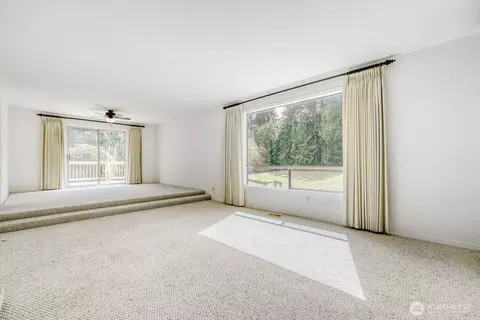 Living - 20115 48 Ave SE, Bothell, WA 98012 photo 1 of 4