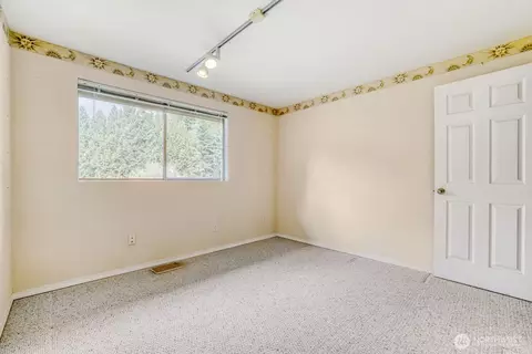 Bedroom - 20115 48 Ave SE, Bothell, WA 98012 photo 4 of 5