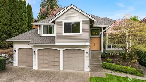 6622 NE 151st St, Kenmore, WA 98028