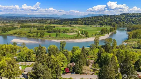 13711 Kenwanda Dr, Snohomish, WA 98296