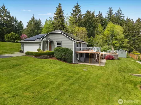 8434 Baird Rd NE, Olympia, WA 98516