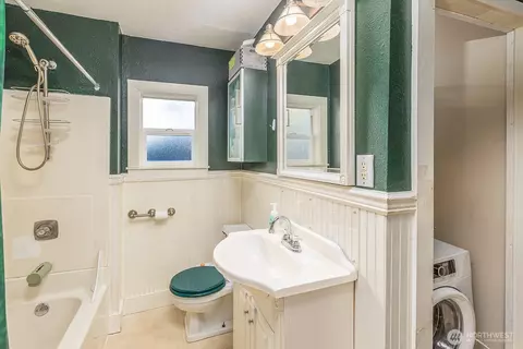 2315 E Spring St, Seattle, WA 98122 photo 24