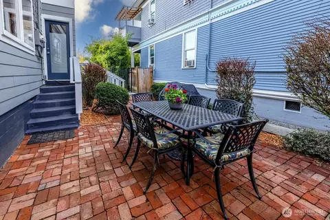 2315 E Spring St, Seattle, WA 98122 photo 32