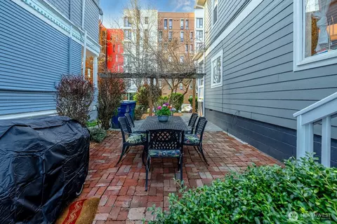 2315 E Spring St, Seattle, WA 98122 photo 31