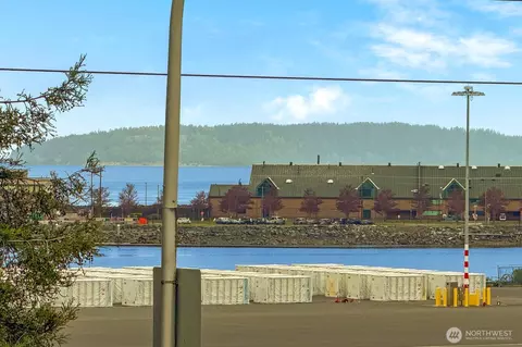 2609 W Marine View Dr #2, Everett, WA 98201