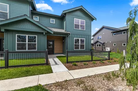 4232 Melrose Ln, Bellingham, WA 98226
