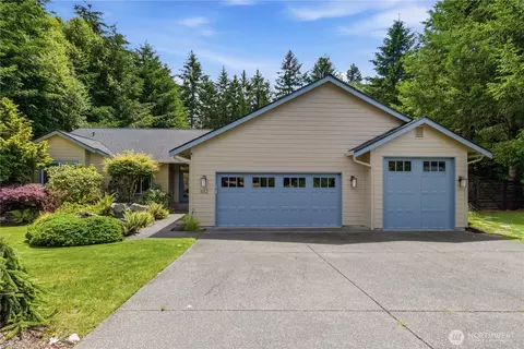 832 Jewil Dr, Fox Island, WA 98333