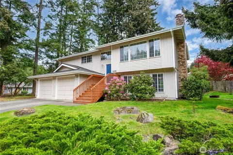 2126 Clipper Cv, Port Angeles, WA 98362
