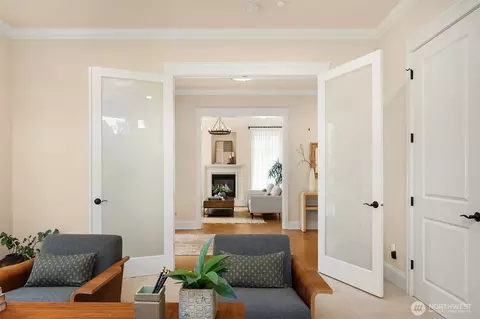 Entry Way - 1145 33rd Ave E, Seattle, WA 98112 photo 3 of 6