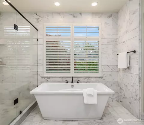 Bath - 1145 33rd Ave E, Seattle, WA 98112 photo 3 of 7
