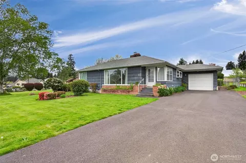 2 Pacific Pl, Longview, WA 98632