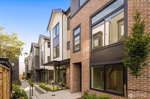 8323 B 12th Ave NW, Seattle, WA 98117