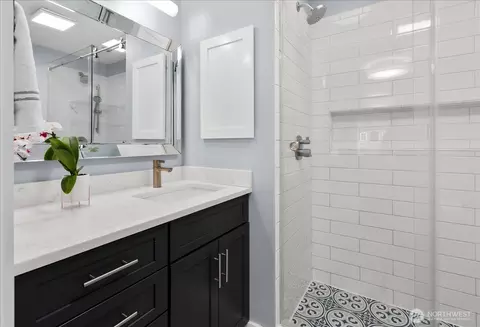 Bath - 13806 25th Ave SE, Mill Creek, WA 98012 photo 1 of 3