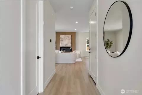 Entry Way - 5701 Parker Rd E, Sumner, WA 98390 photo 1 of 1