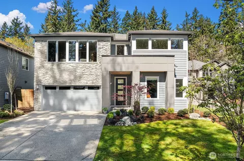 7226 NE 129th St, Kirkland, WA 98034