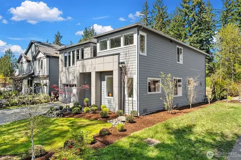 7226 NE 129th St, Kirkland, WA 98034