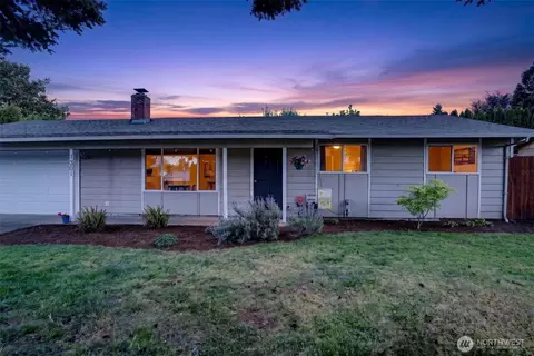 1301 NW 102nd St, Vancouver, WA 98685