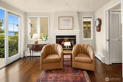Living - 1108 39th Ave E, Seattle, WA 98112 photo 5 of 6