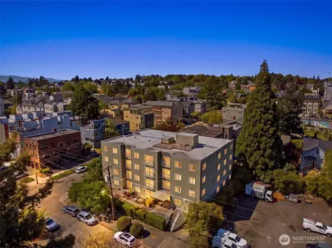 800 N Allen Pl #401, Seattle, WA 98103