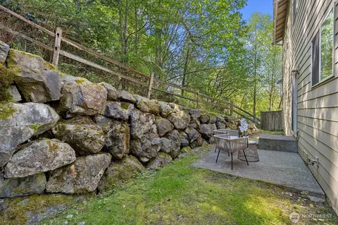 Exterior - 4150 240th Pl SE, Bothell, WA 98021 photo 6 of 7