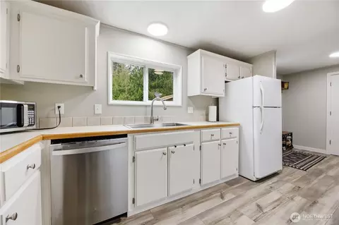 24720 SE 380th St, Enumclaw, WA 98022 photo 5