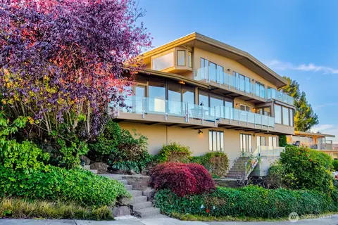 8519 54th Ave NE, Seattle, WA 98115