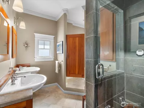 Bath - 603 Warren Ave, Everett, WA 98201 photo 1 of 5