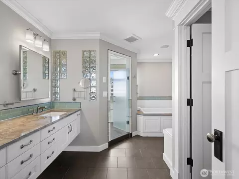 Bath - 603 Warren Ave, Everett, WA 98201 photo 2 of 5