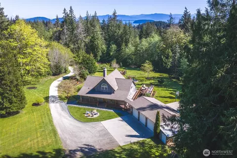 6376 Dow Ln, Anacortes, WA 98221