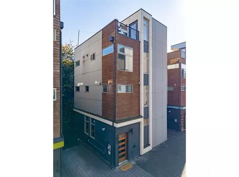 2037 NW 65th St, Seattle, WA 98117