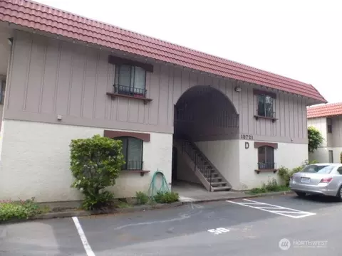 15721 NE 18th St #D2, Bellevue, WA 98008
