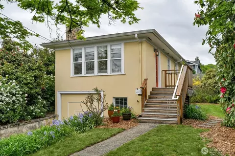 4008 NE 56th St, Seattle, WA 98105