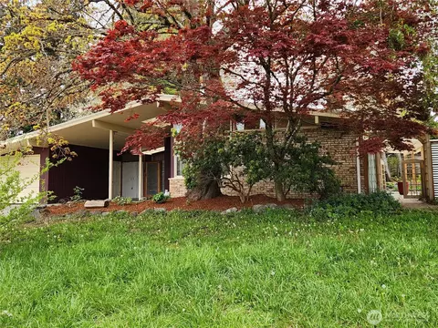 2104 Myrtle Pl SE, Olympia, WA 98501