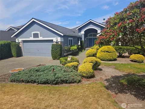 43 Sea Breeze Ln, Port Ludlow, WA 98365