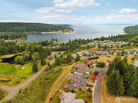 43 Sea Breeze Ln, Port Ludlow, WA 98365