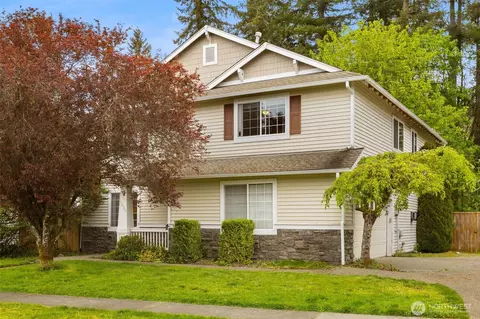 1822 Fisher Ave, Dupont, WA 98327