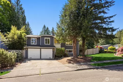 17703 NE 34th St, Redmond, WA 98052